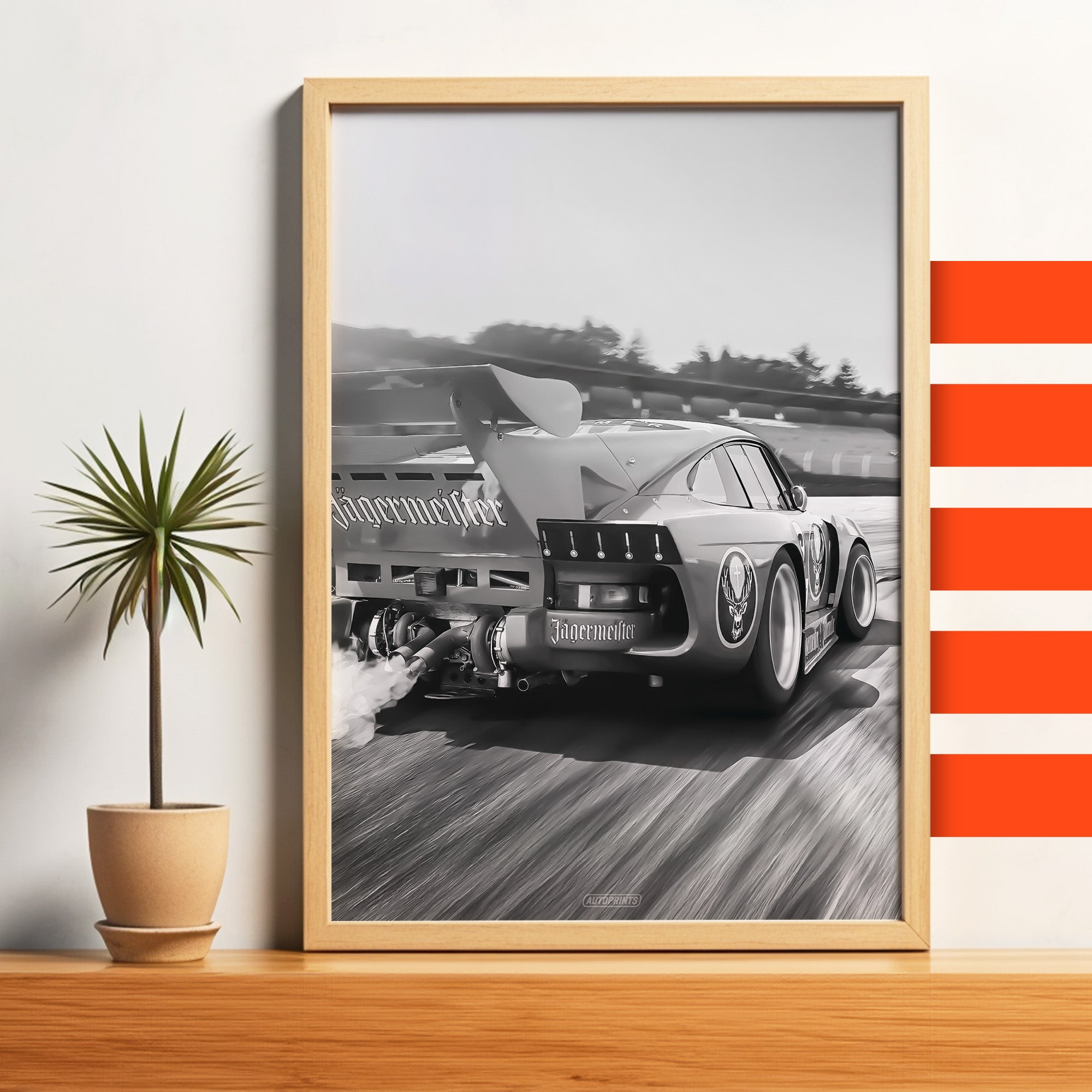 935 Kremer Flames BW